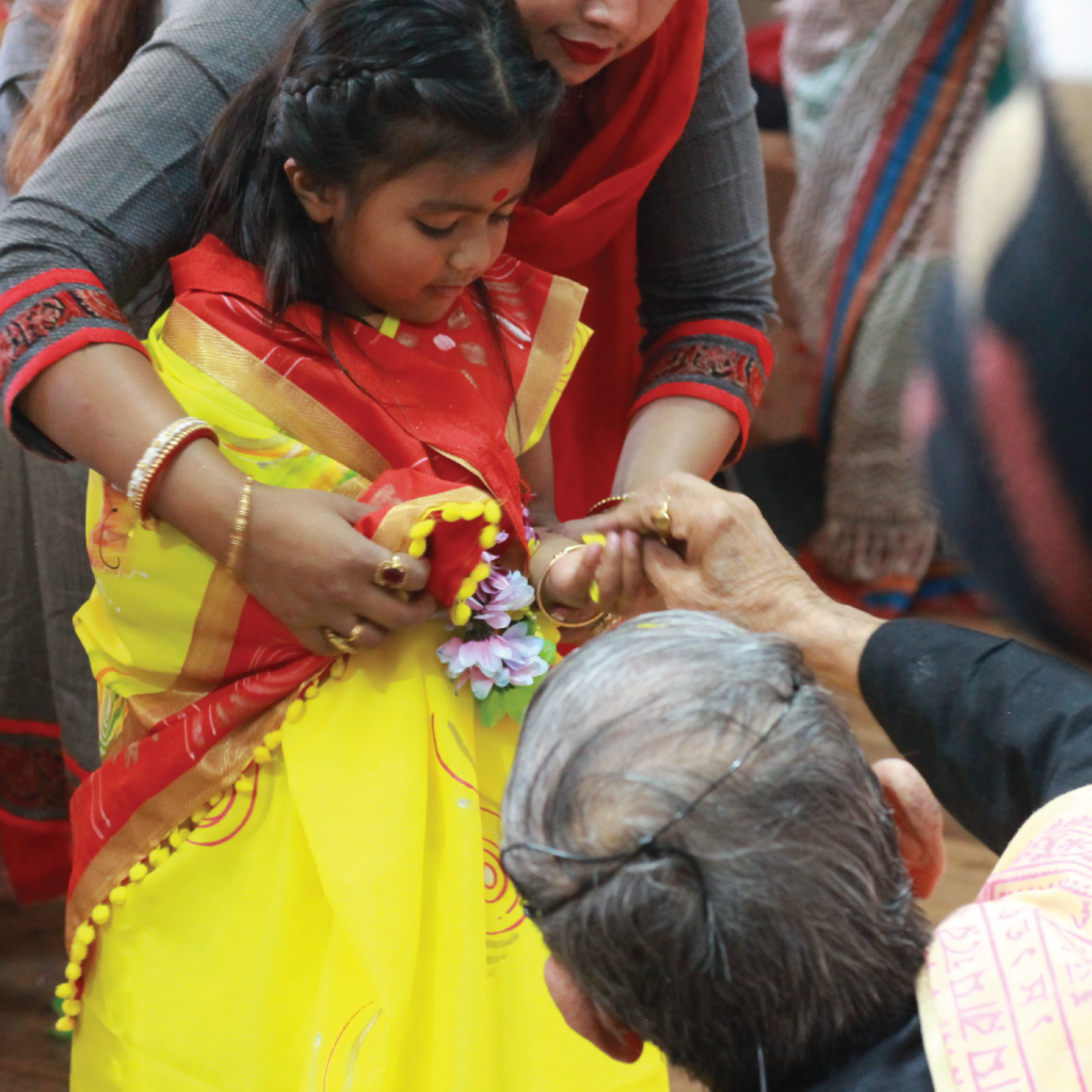 moment-dhaak-crowd